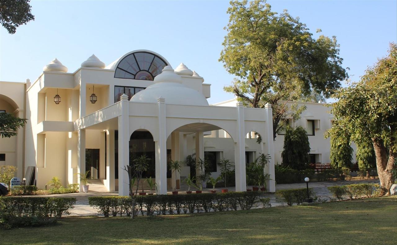 Mint Bundela Resort Khajurāho Extérieur photo