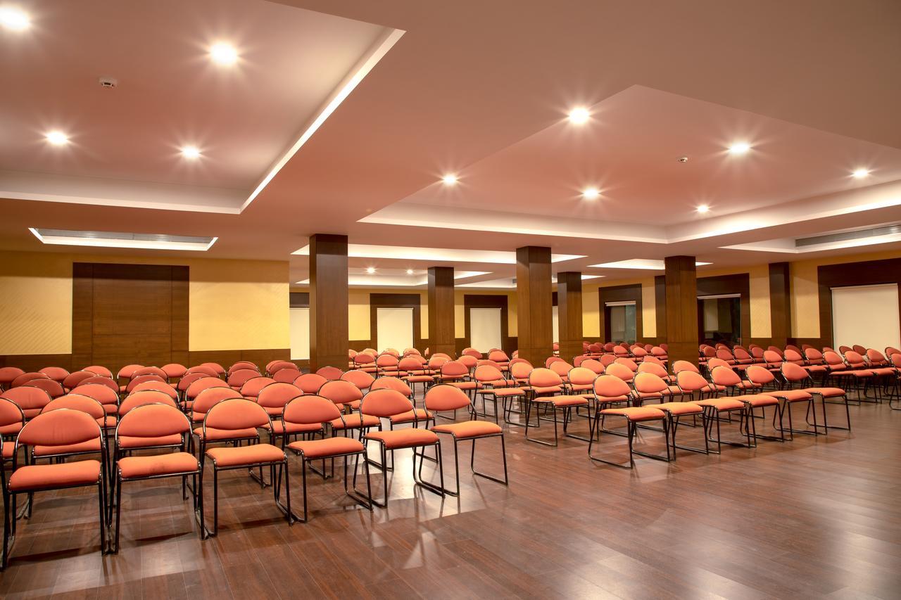 Mint Bundela Resort Khajurāho Extérieur photo