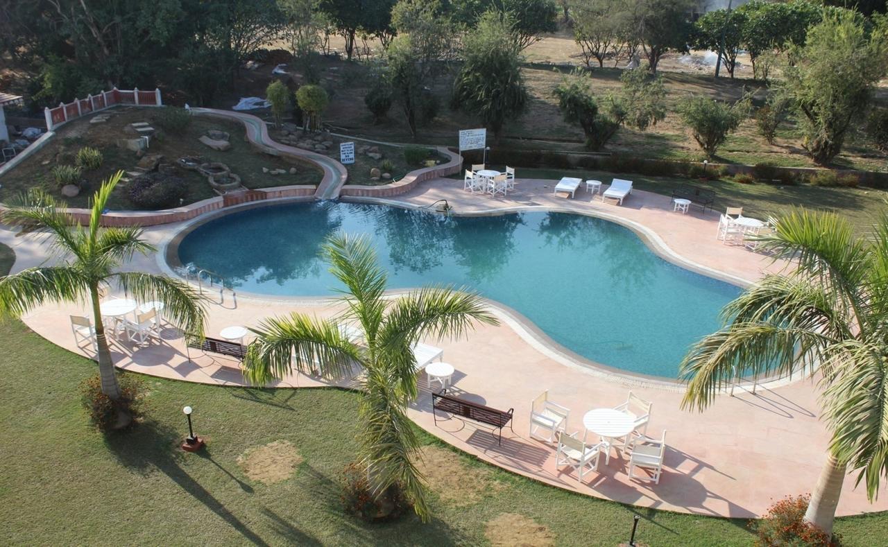 Mint Bundela Resort Khajurāho Extérieur photo
