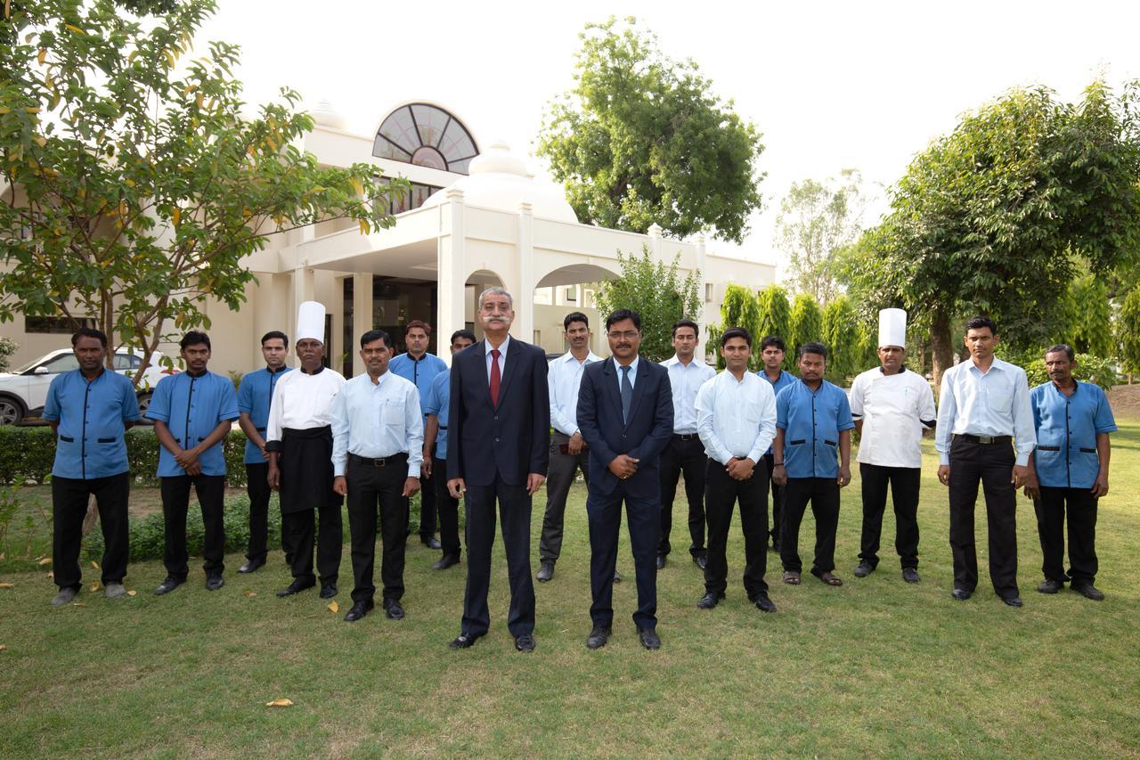 Mint Bundela Resort Khajurāho Extérieur photo
