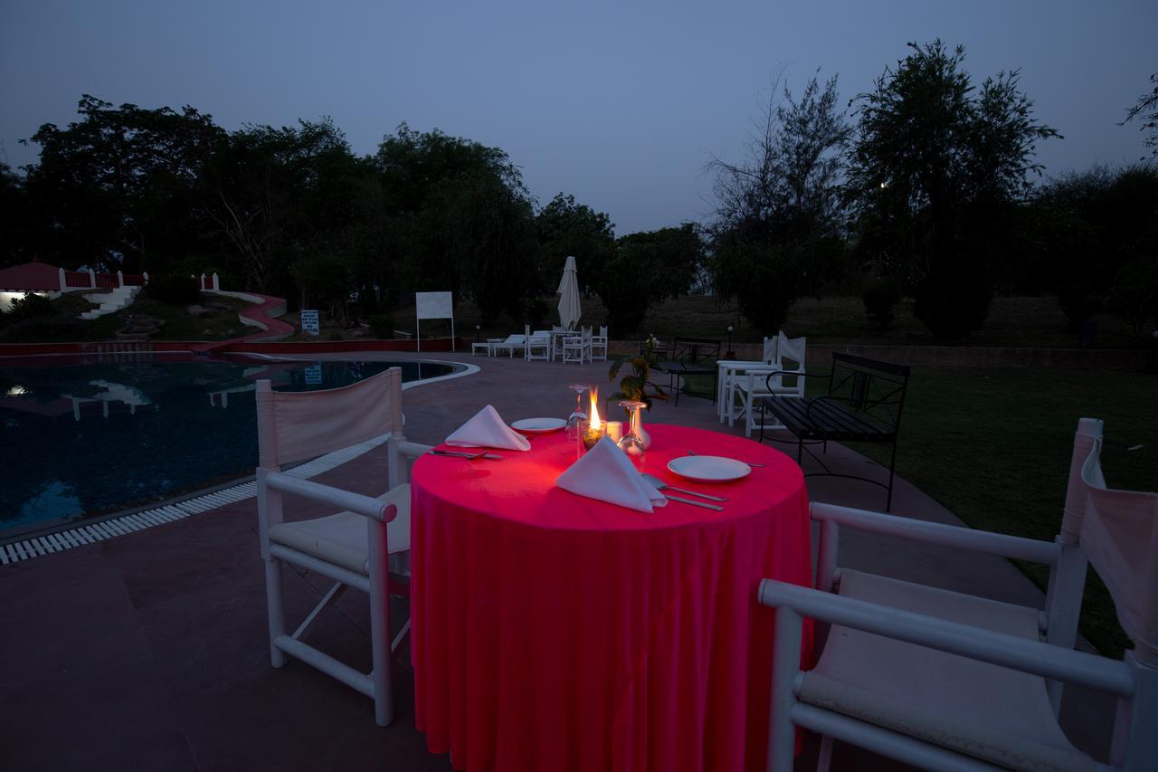 Mint Bundela Resort Khajurāho Extérieur photo